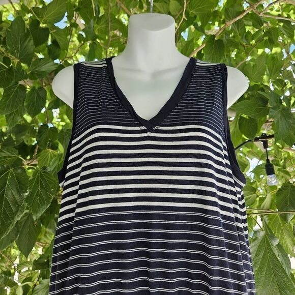 Two by Vince Camuto maxi dress - Picture 4 of 9